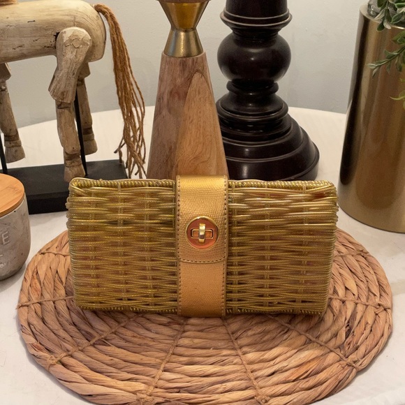 Lilly Pulitzer Handbags - Lilly Pulitzer Rare Find Gold Weave Clutch!!